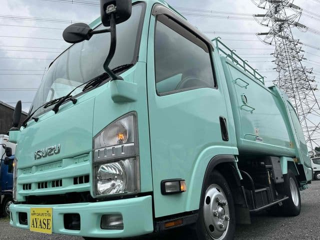 ISUZU