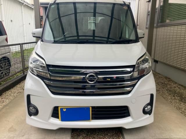 NISSAN