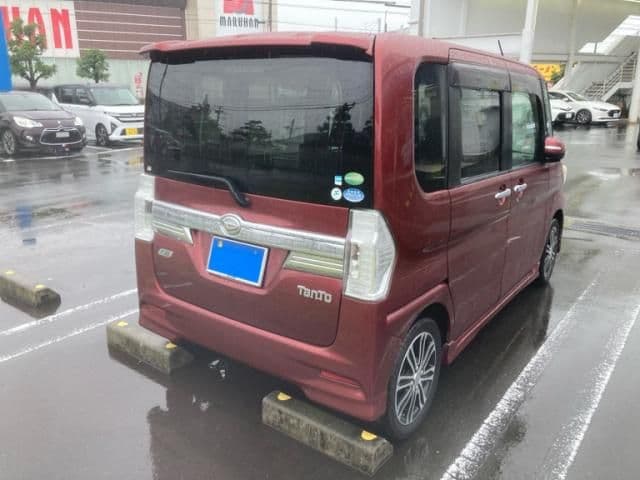 Car thumbnail 4