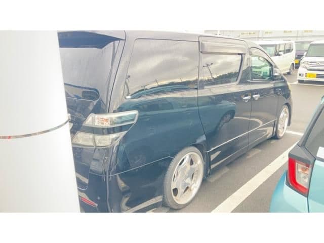 Car thumbnail 4