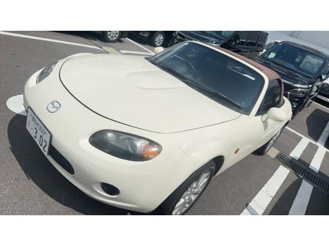 Car thumbnail 3