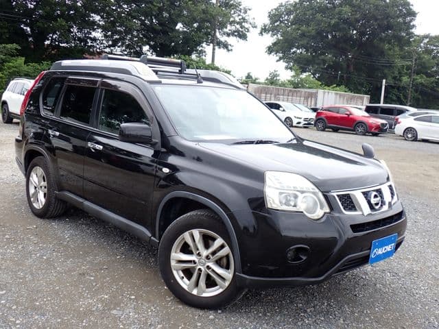 NISSAN