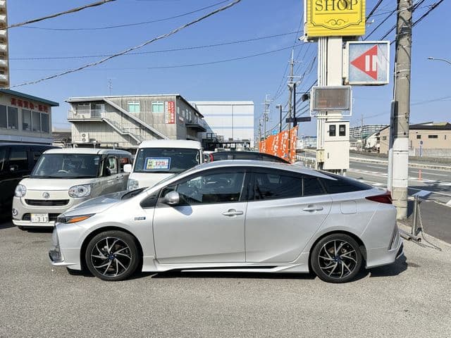 Car thumbnail 4