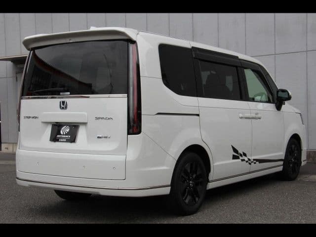Car thumbnail 3