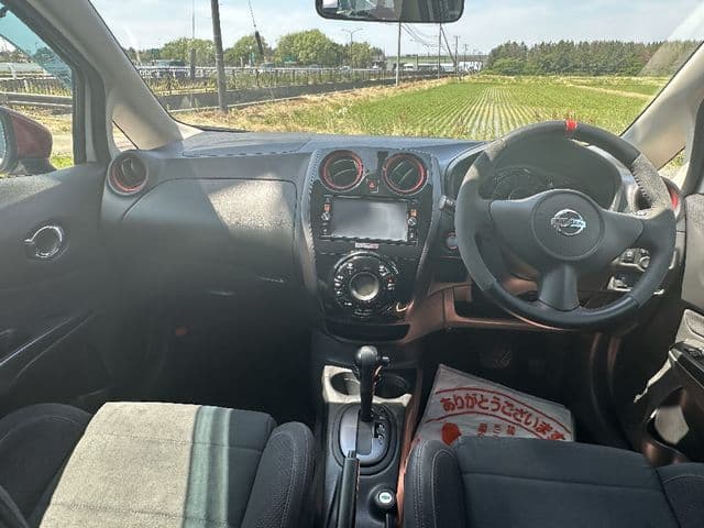 Car thumbnail 4