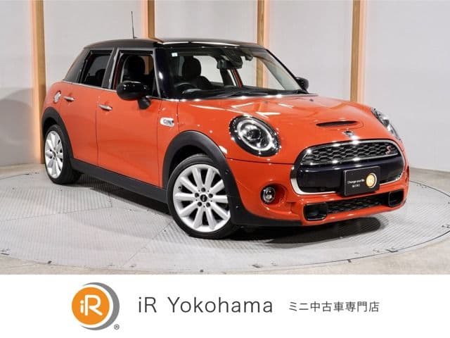Car image 1
