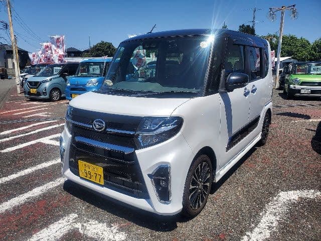 Car image 1