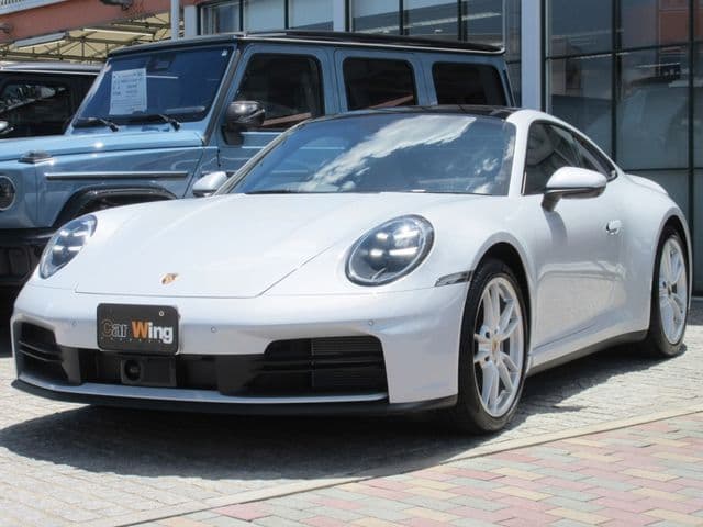 PORSCHE
