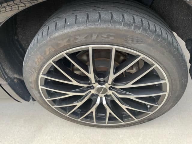 Car thumbnail 3