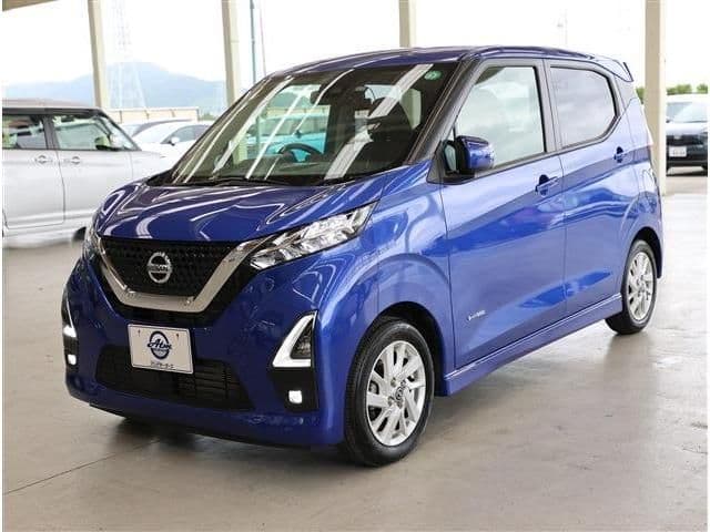 NISSAN