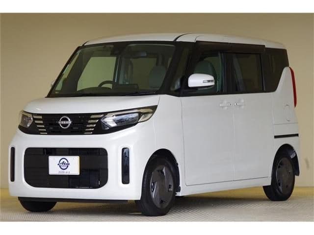 NISSAN