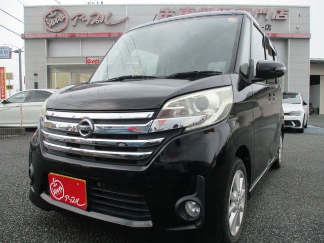 NISSAN