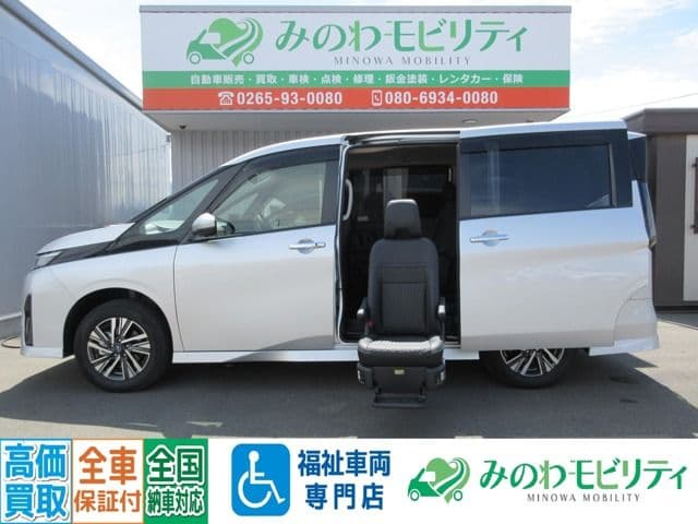 NISSAN