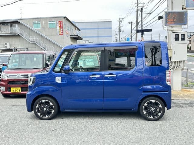 Car thumbnail 4