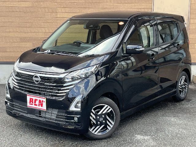 NISSAN