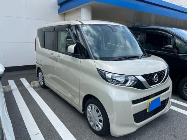 NISSAN