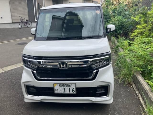 Car image 1