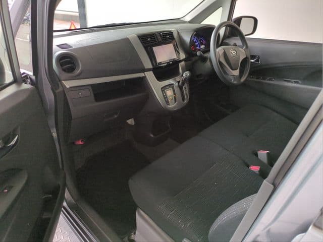 Car thumbnail 3