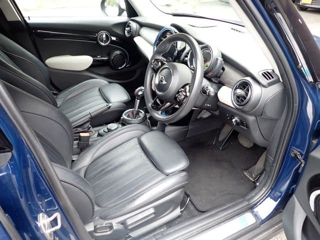 Car thumbnail 2