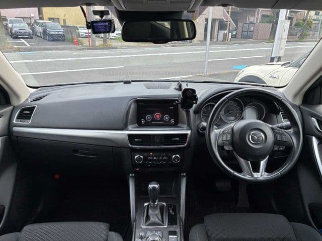 Car thumbnail 4