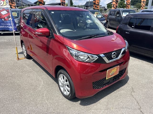 NISSAN
