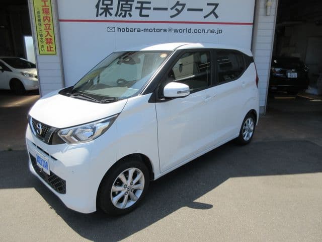 NISSAN