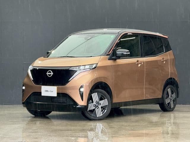 NISSAN