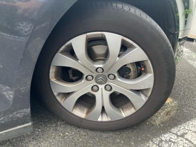 Car thumbnail 2