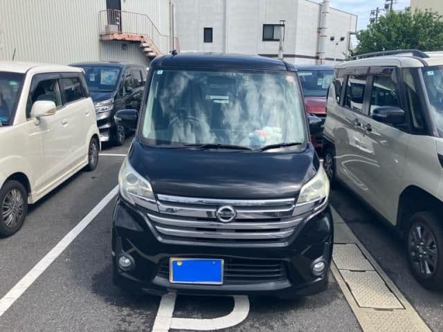 NISSAN