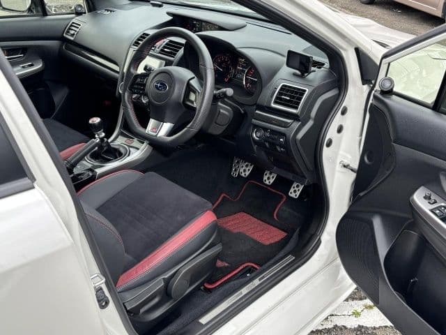 Car thumbnail 4