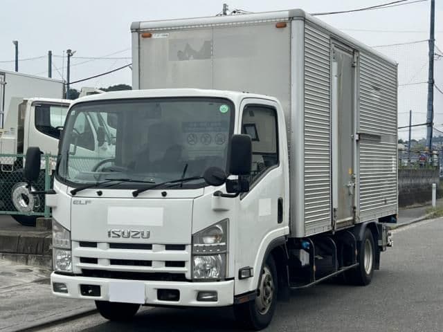 ISUZU
