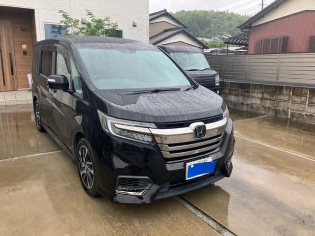 Car image 1