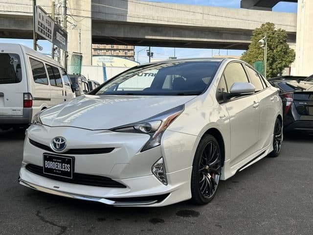 Car image 1
