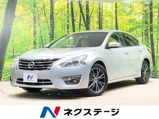 NISSAN
