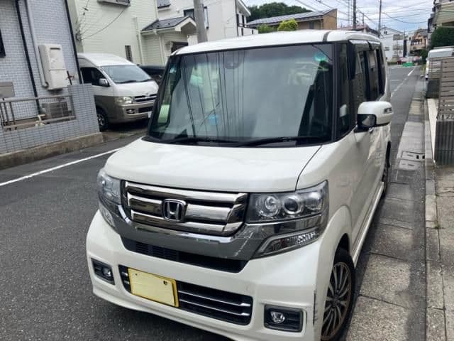 Car image 1