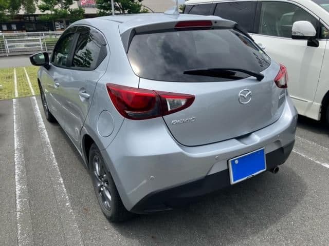 Car thumbnail 3