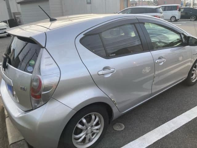 Car thumbnail 3