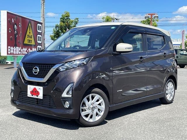NISSAN