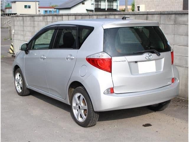 Car thumbnail 4