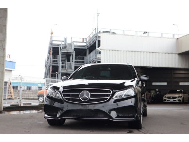 MERCEDES BENZ MERCEDES BENZ E class sedan
