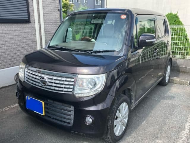NISSAN