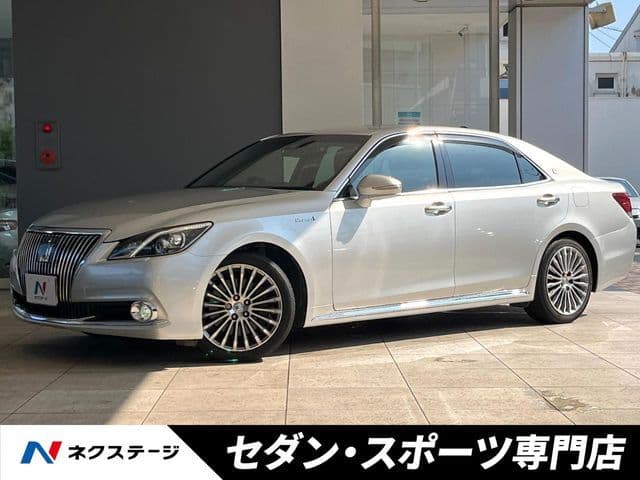 TOYOTA CROWN MAJESTA HYBRID