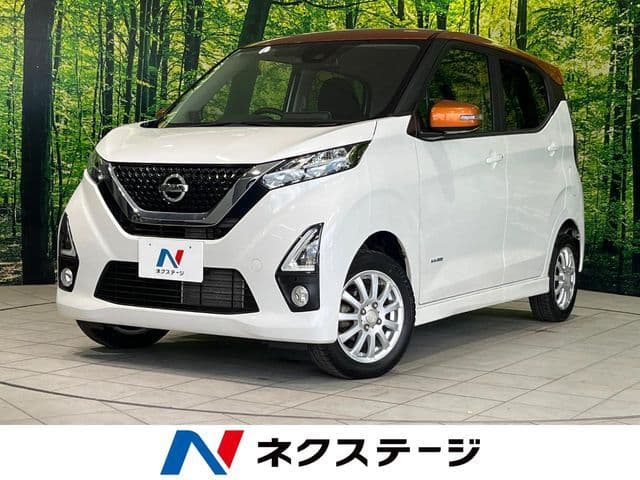 NISSAN