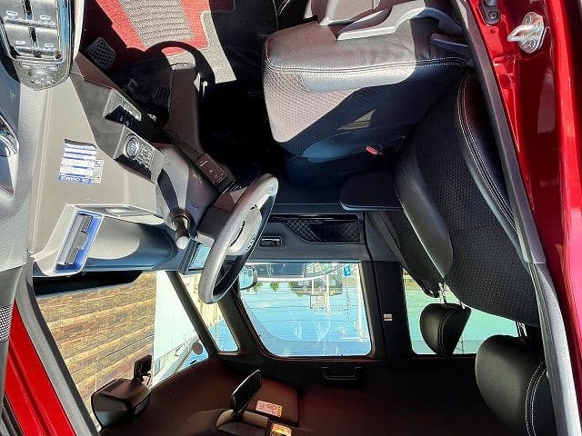 Car thumbnail 4