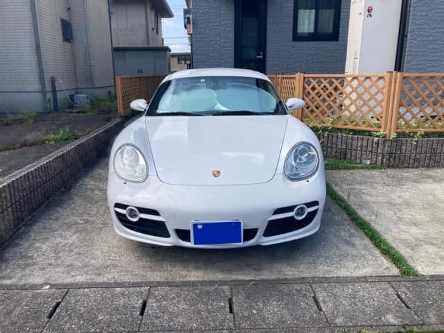 PORSCHE