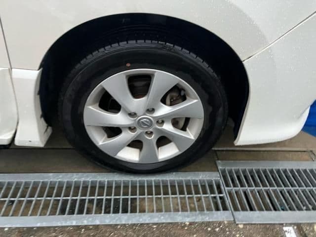 Car thumbnail 3