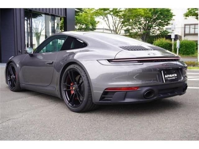 Car thumbnail 3