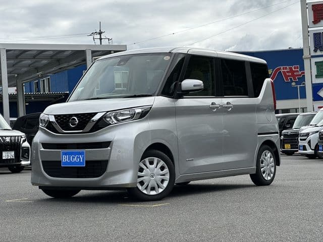 NISSAN ROOX