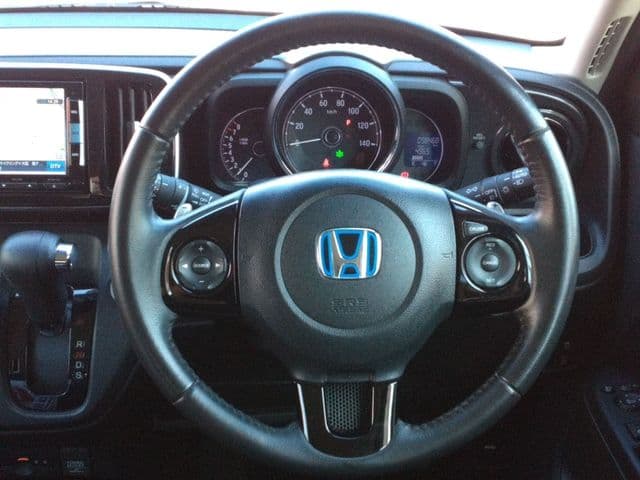 Car thumbnail 3