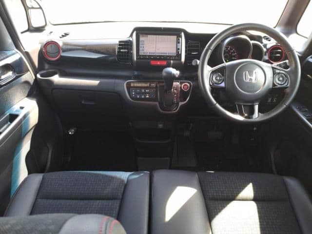 Car thumbnail 3